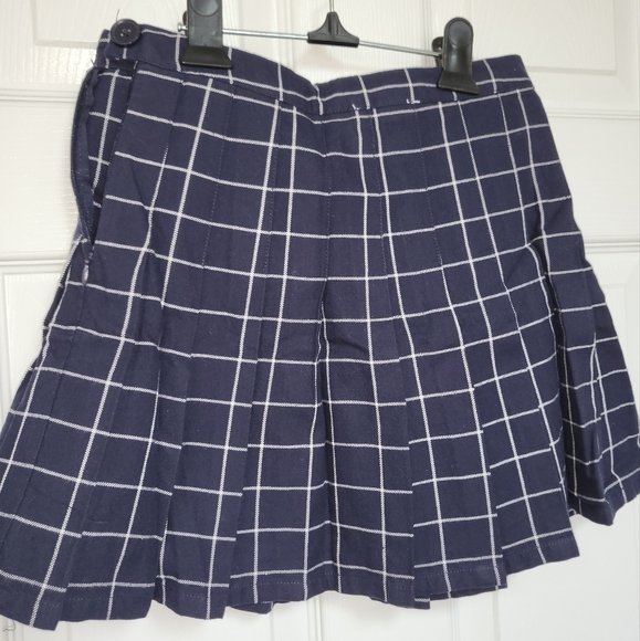 Pleated Mini Skirt - Picture 2 of 2